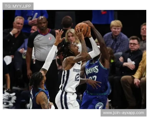 森林狼三分线外频频命中形成攻击波