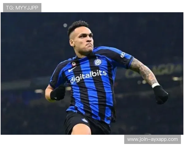 劳塔罗小范围转身抽射让国米前场火力极度集中